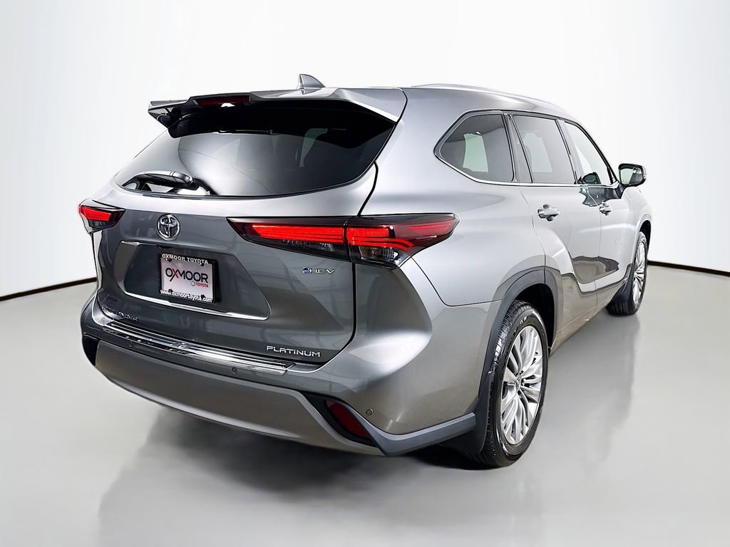 Certified 2026 Toyota Highlander Platinum AWD/4WD image 7