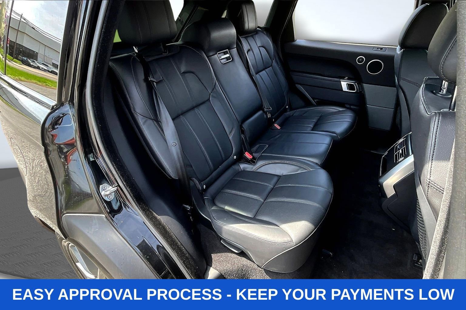 Used 2017 Land Rover Range Rover Sport SE AWD/4WD image 32