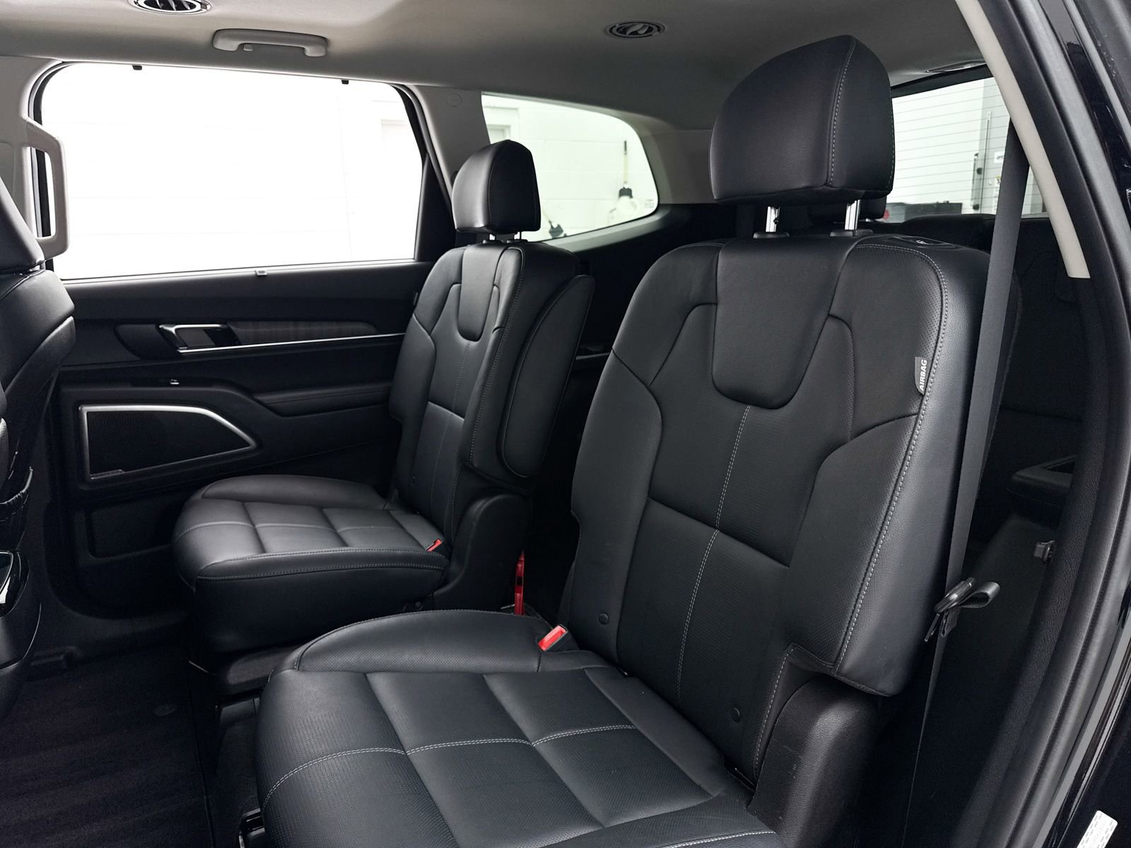 Certified 2024 Kia Telluride EX w/ EX Captain's Chair Package image 31