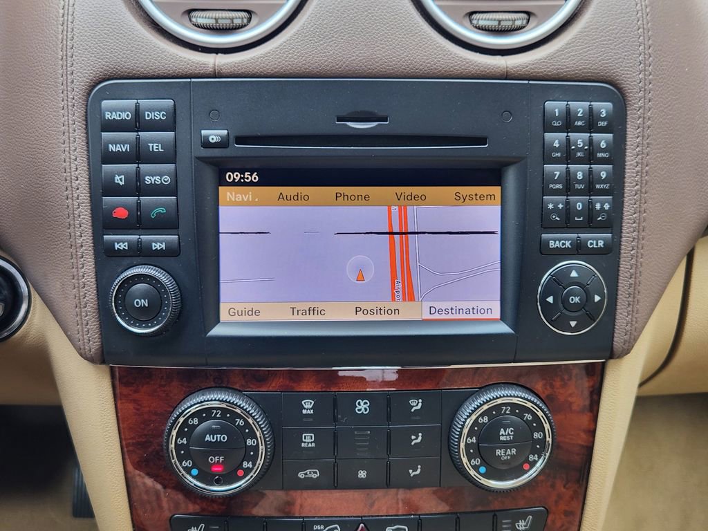 Used 2012 Mercedes-Benz GL 450 4MATIC image 16