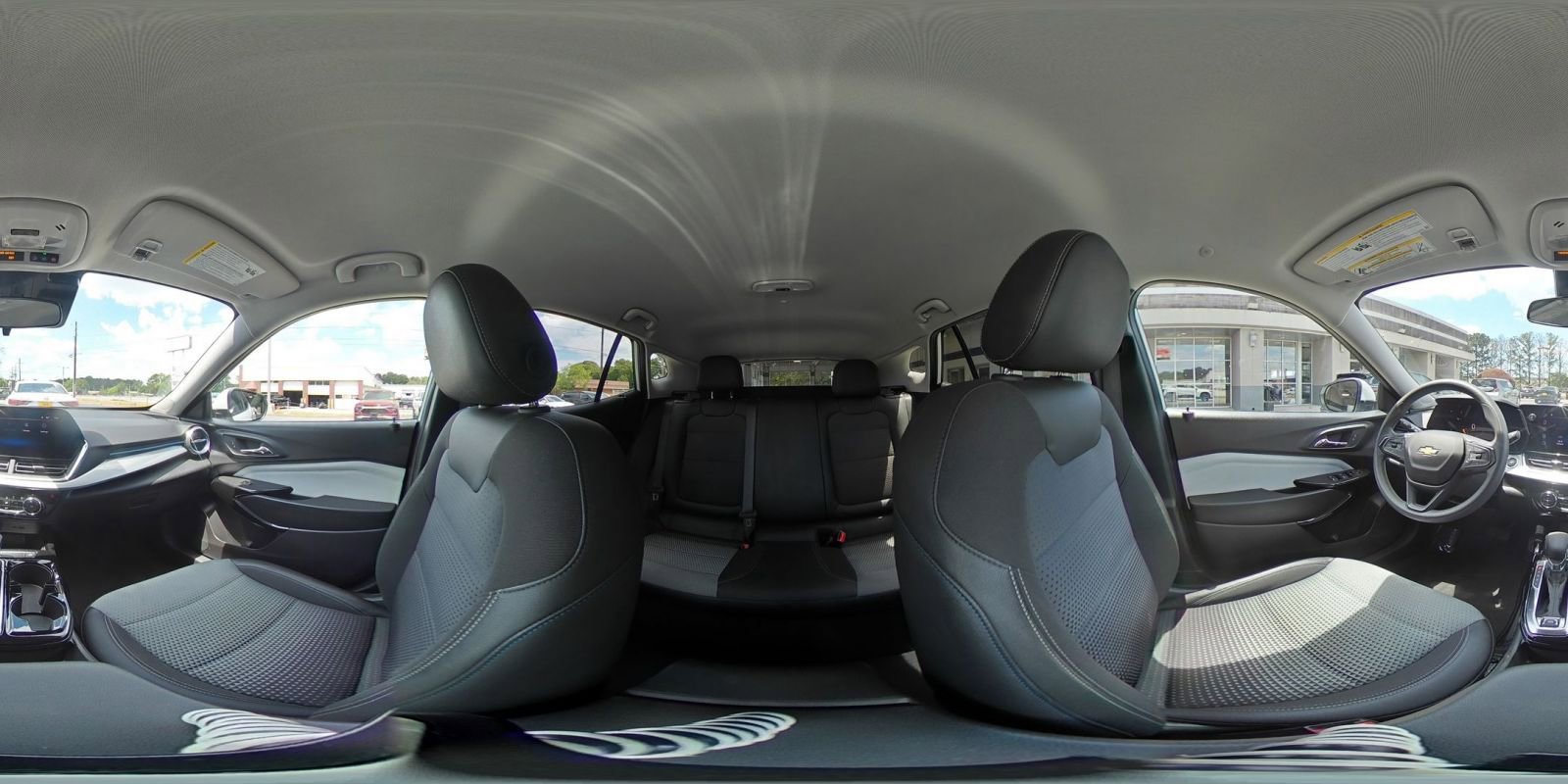 Used 2025 Chevrolet Trax LT FWD image 42