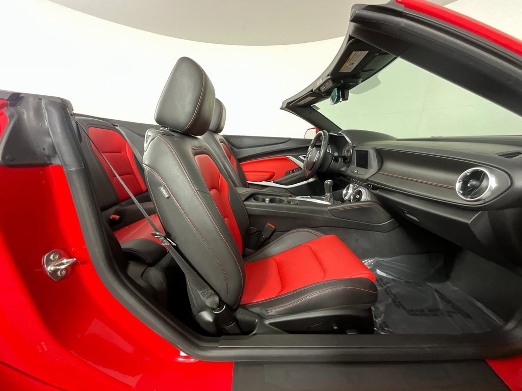 Used 2022 Chevrolet Camaro LT w/ RS Package image 17