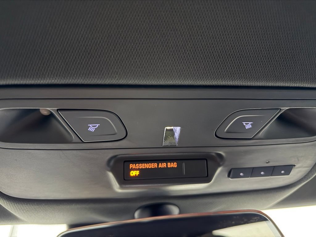Used 2017 Chevrolet Camaro ZL1 RWD image 25