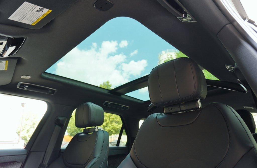 Used 2025 Land Rover Range Rover Sport Dynamic SE image 14