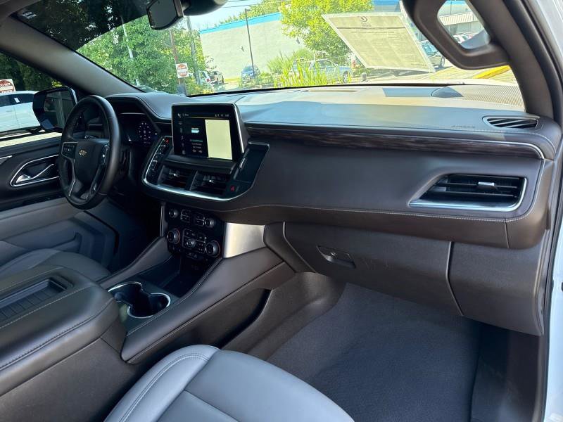 Used 2024 Chevrolet Suburban LT image 49