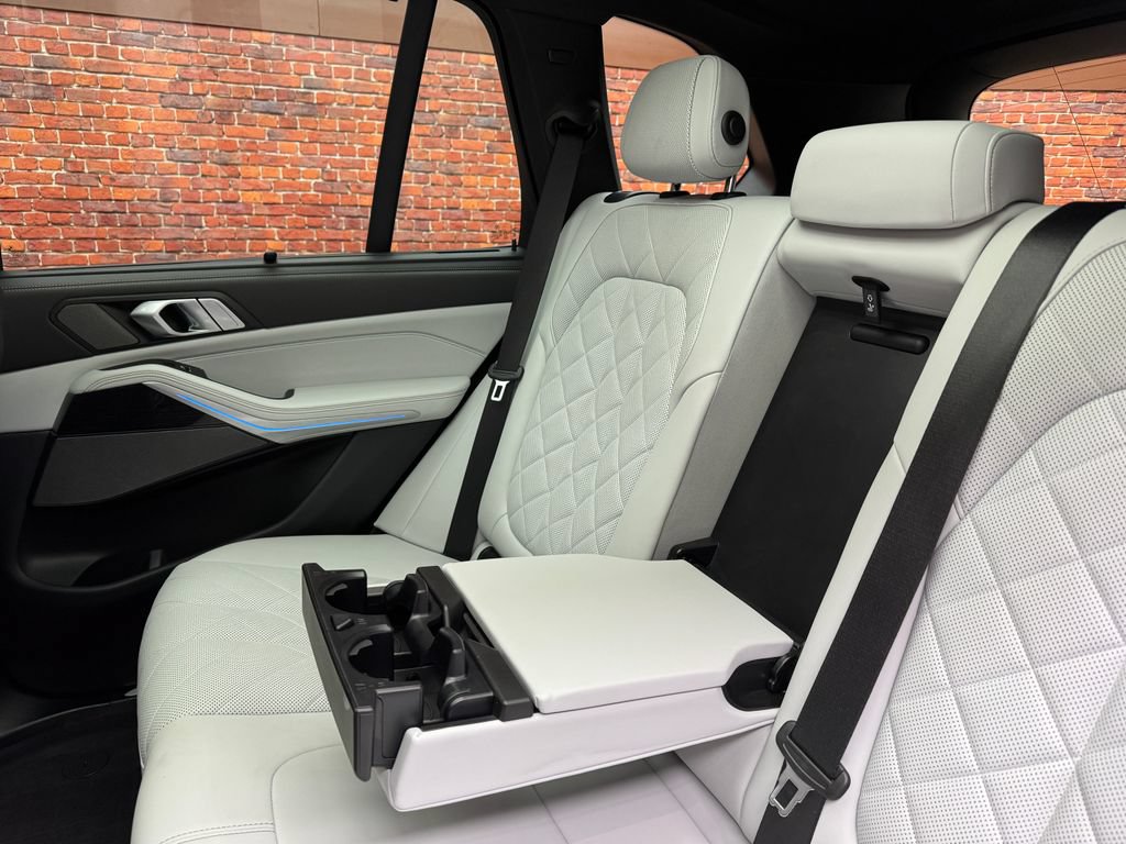 Certified 2024 BMW X5 M60i w/ Executive Package AWD/4WD image 11