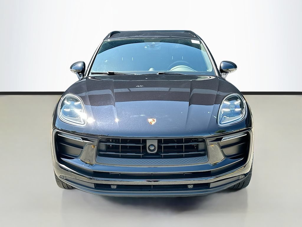 Certified 2023 Porsche Macan AWD/4WD image 6