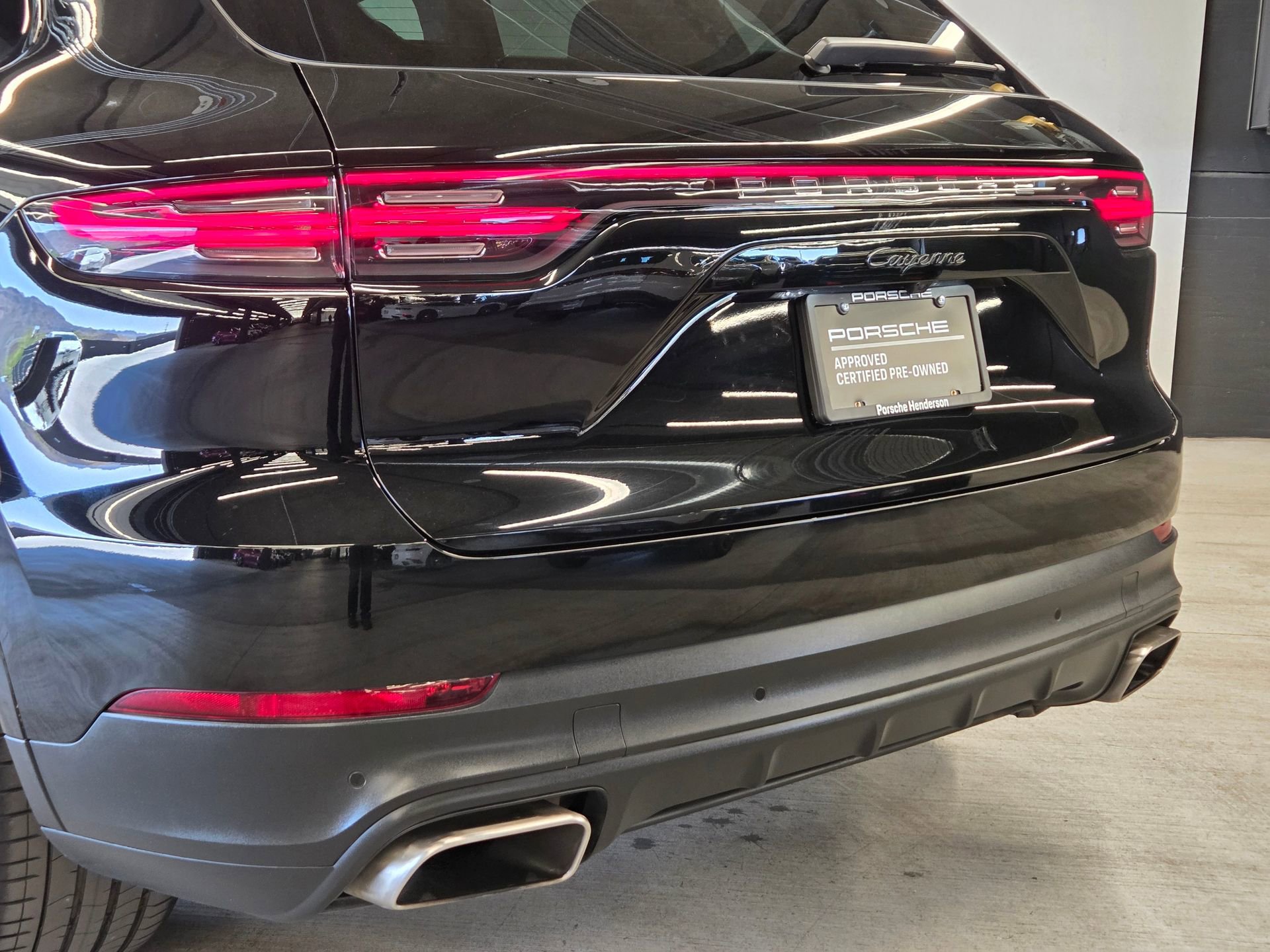 Certified 2020 Porsche Cayenne AWD/4WD image 8