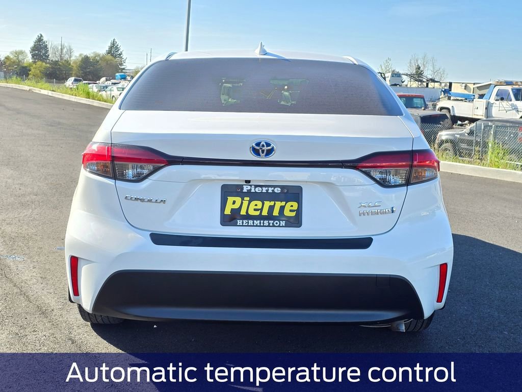 Used 2024 Toyota Corolla XLE image 5