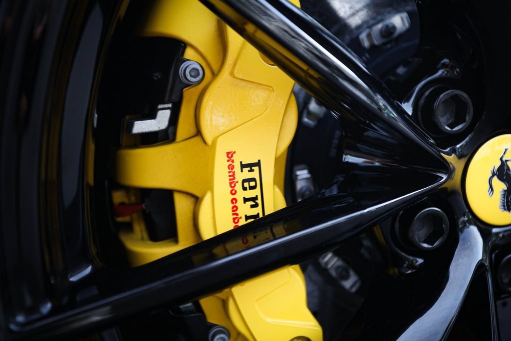 Certified 2022 Ferrari 812 GTS RWD image 19