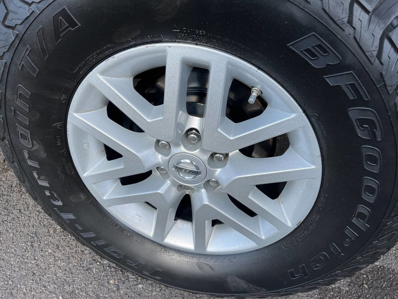 Used 2017 Nissan Frontier SV w/ SV Value Truck Package image 14