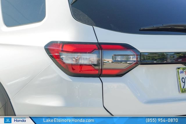 Used 2025 Honda Pilot Touring image 12