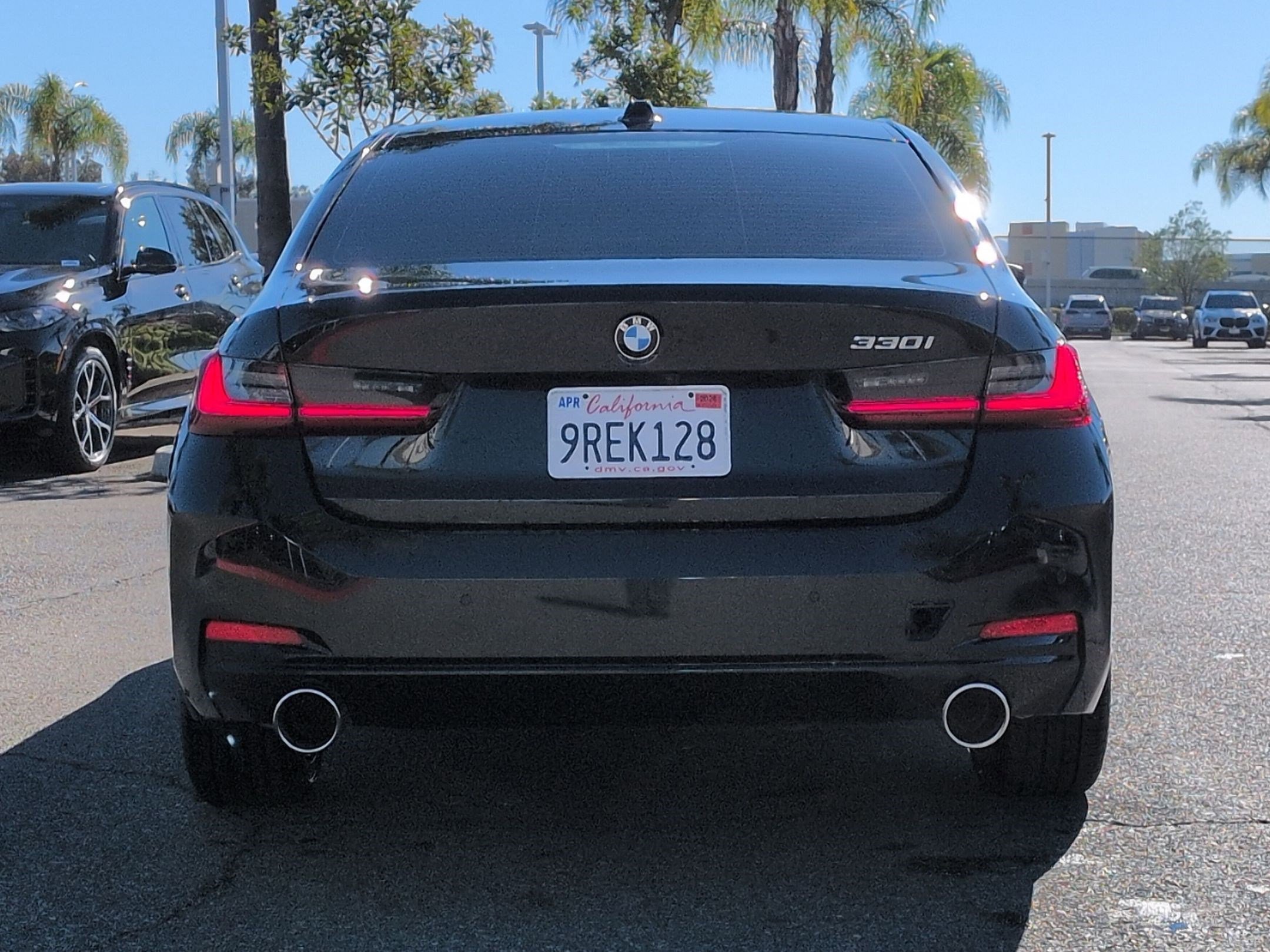 Used 2025 BMW 330i Sedan w/ Convenience Package image 9