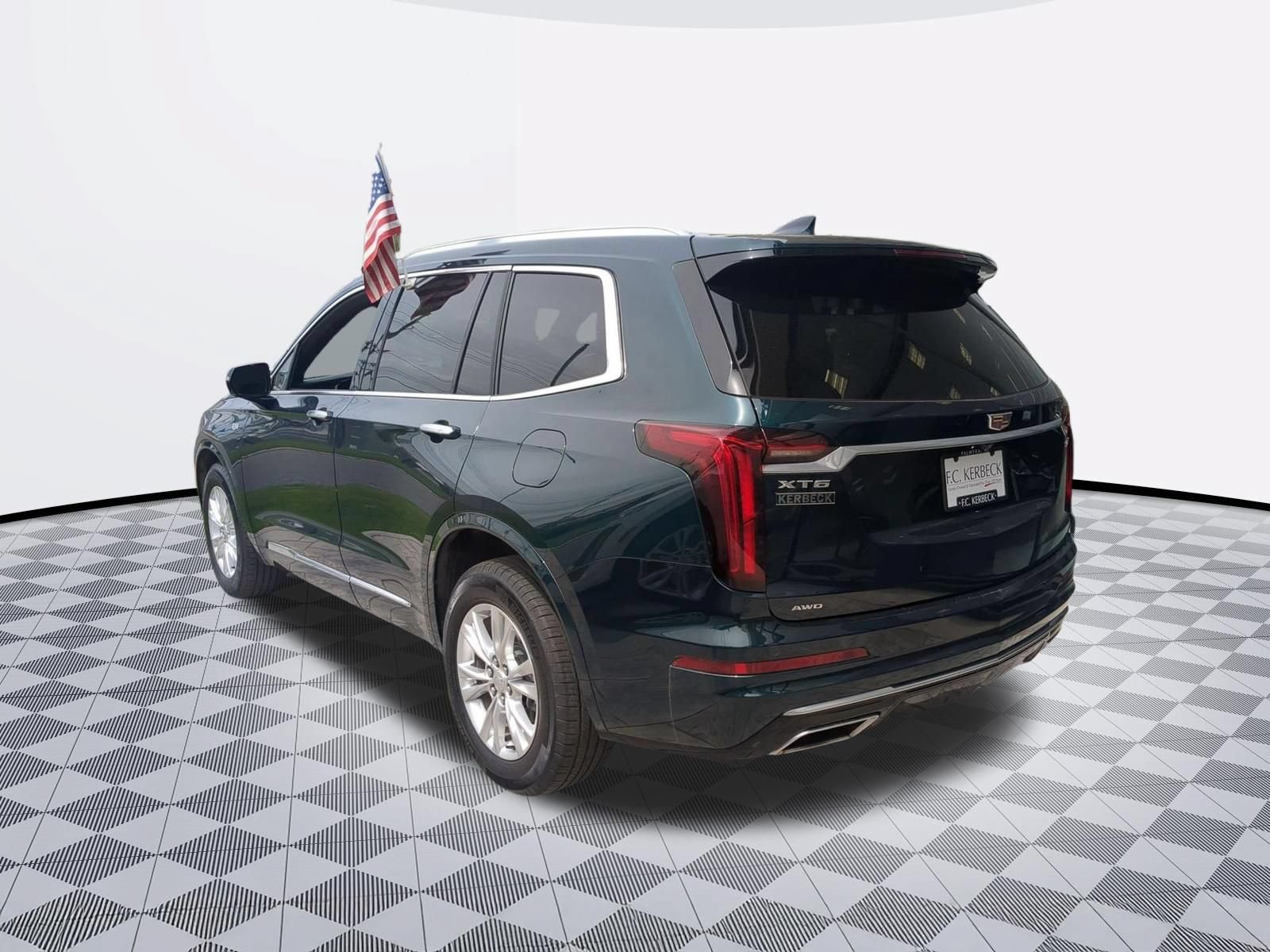 Used 2025 Cadillac XT6 Luxury w/ LPO, Floor Liner Package AWD/4WD image 5