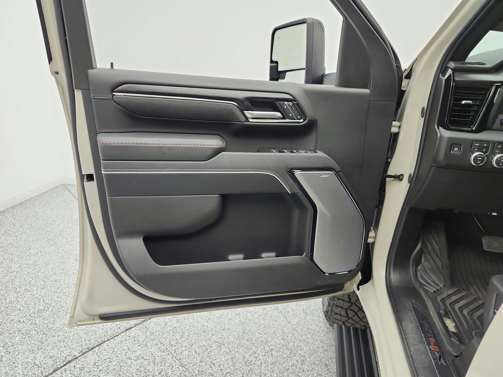 Used 2026 GMC Sierra 2500 AT4X w/ AT4X AEV Edition AWD/4WD image 12
