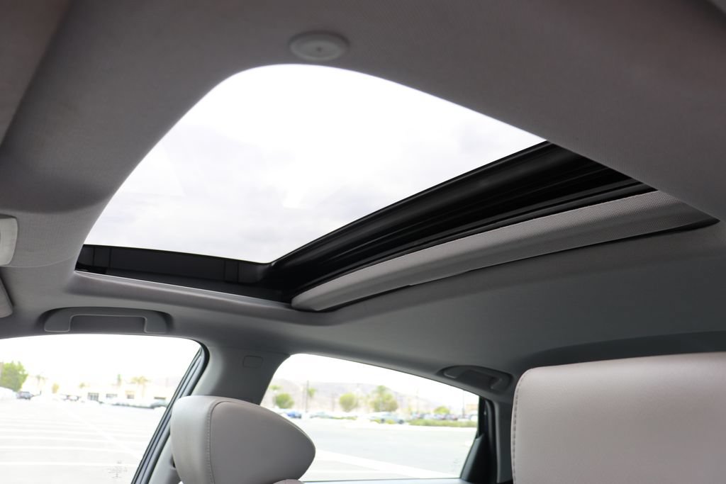 Used 2018 Honda Accord Touring image 27