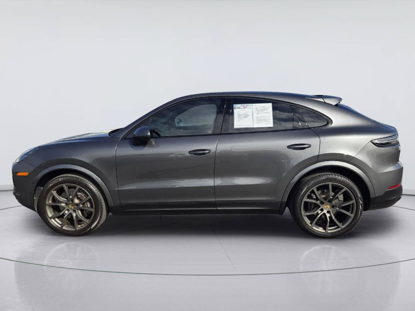 Used 2022 Porsche Cayenne Platinum Edition AWD/4WD image 5