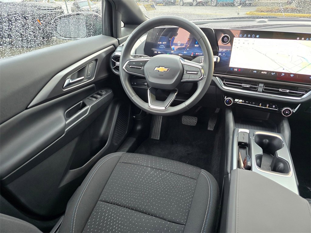 Used 2025 Chevrolet Equinox EV LT image 19