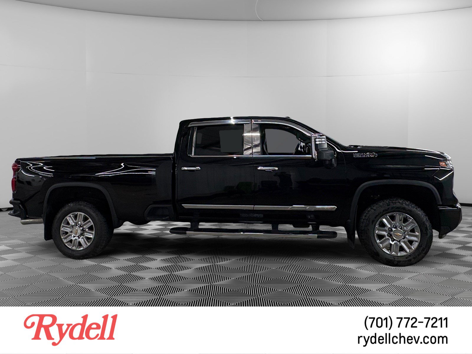 Used 2024 Chevrolet Silverado 3500 High Country w/ High Country Premium Package AWD/4WD image 6