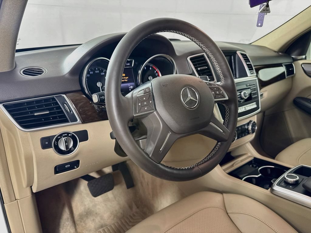 Used 2015 Mercedes-Benz ML 350 4MATIC image 9