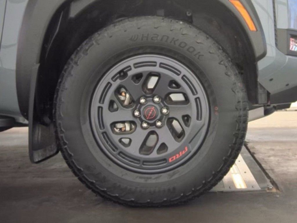 Used 2025 Nissan Frontier PRO-4X AWD/4WD image 20