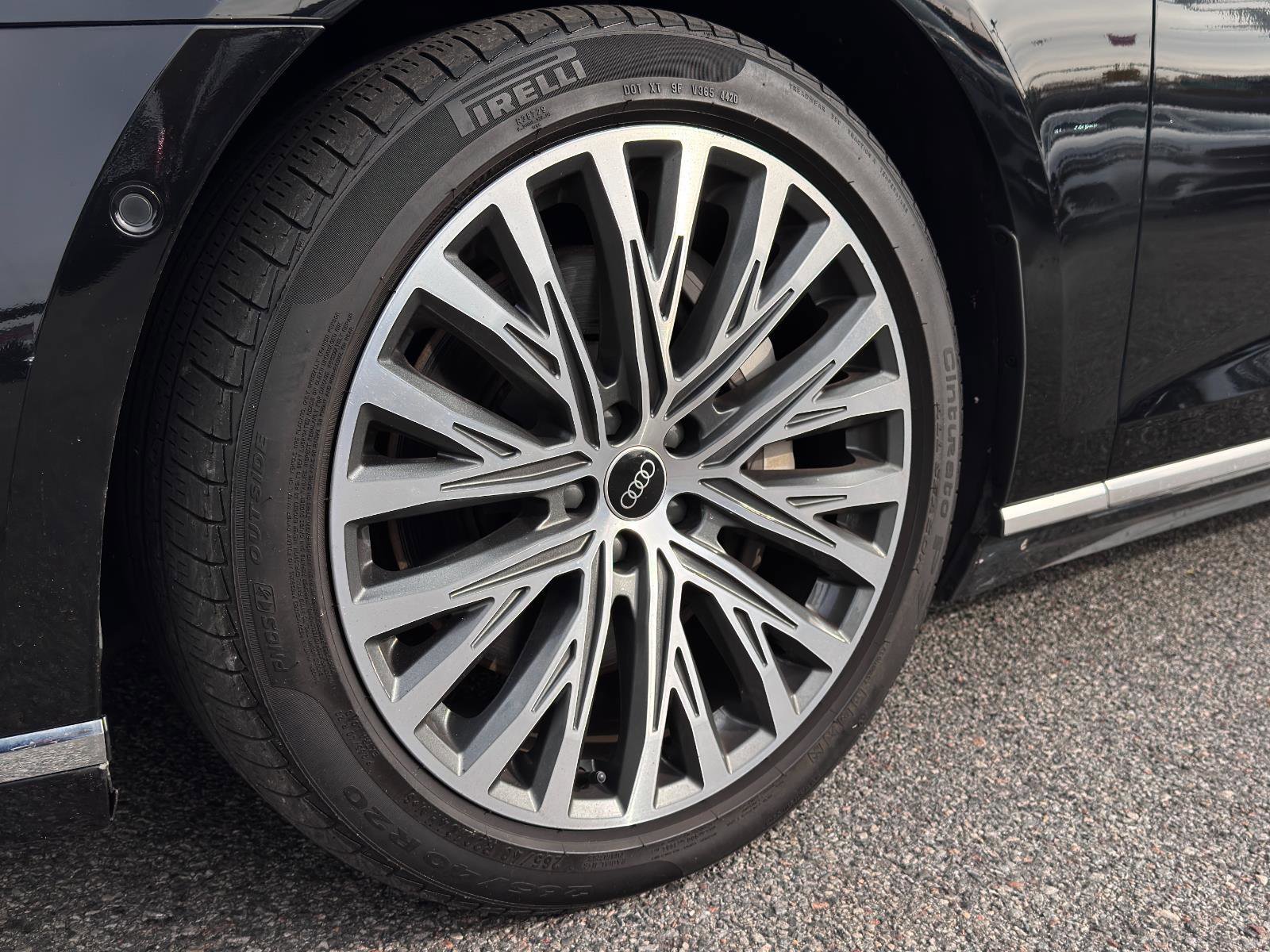 Used 2021 Audi A8 L 3.0T w/ Executive Plus Package image 11