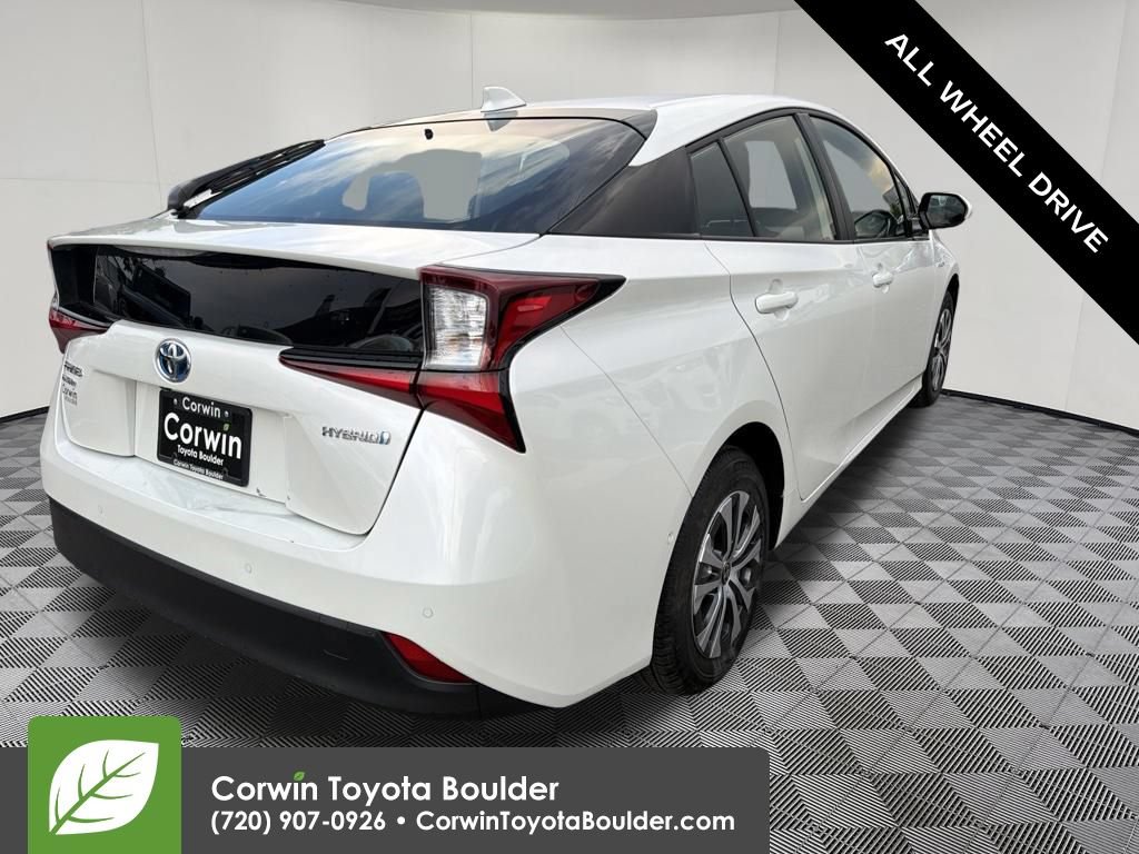 Used 2020 Toyota Prius LE w/ Carpet Mat Package AWD/4WD image 6