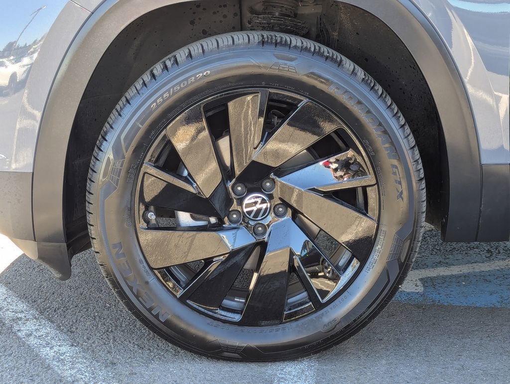 Used 2025 Volkswagen Atlas SE w/ Panoramic Sunroof Package AWD/4WD image 41