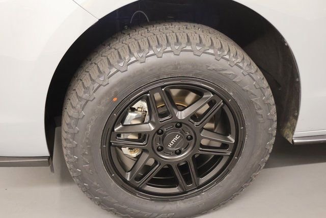 Certified 2025 Toyota Sienna XSE AWD/4WD image 8