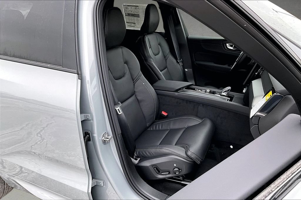 New 2026 Volvo XC60 B5 Ultra w/ Protection Package Premier AWD/4WD image 11
