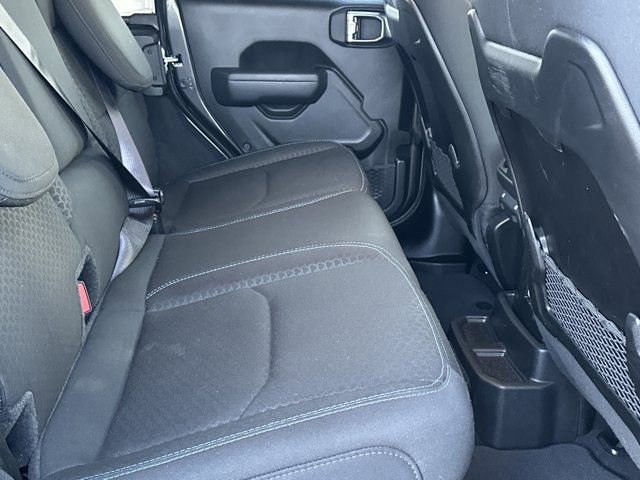 Certified 2025 Jeep Wrangler Unlimited Rubicon 4xe w/ Safety Group image 17