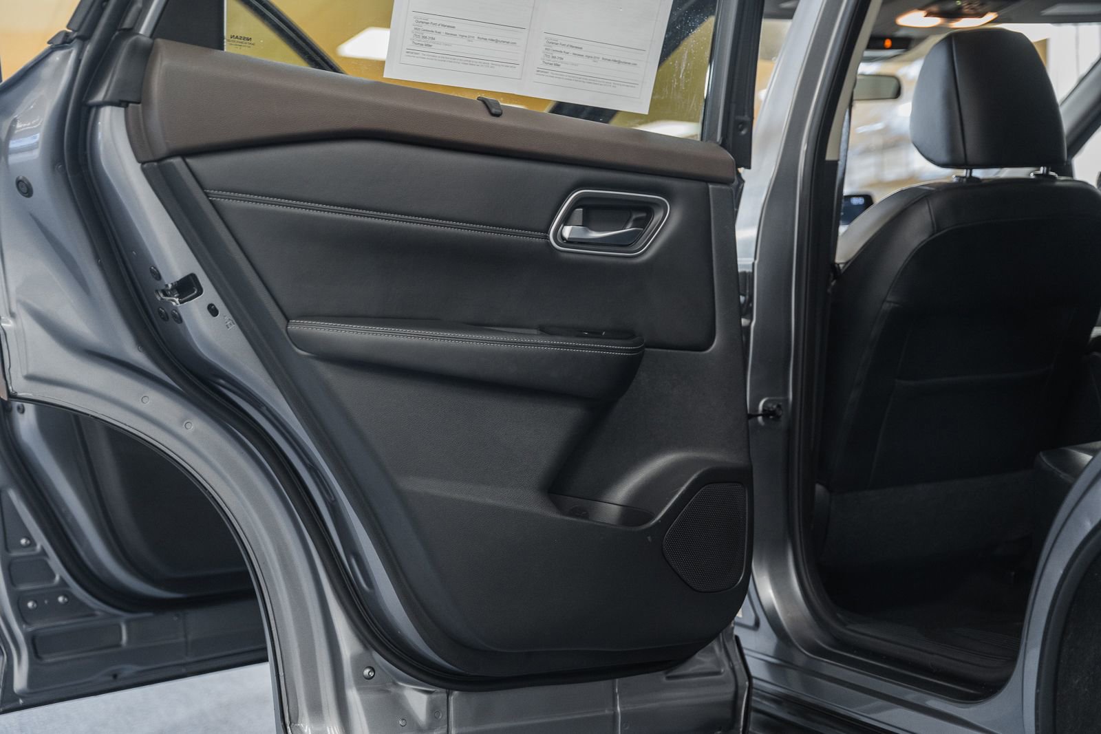 Used 2021 Nissan Rogue SV w/ Premium Package image 43