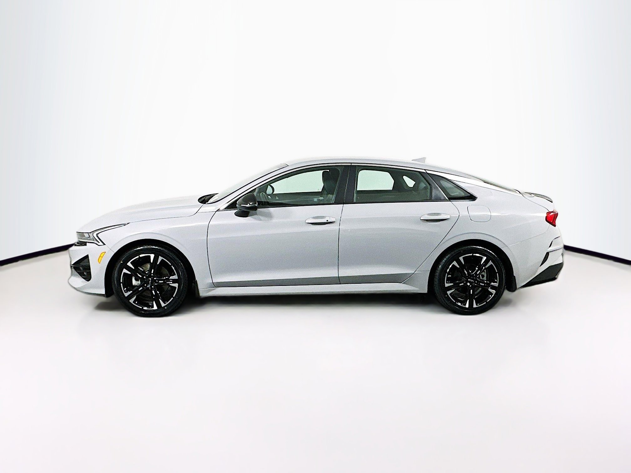 Used 2023 Kia K5 GT-Line w/ GT-Line Premium Package image 4