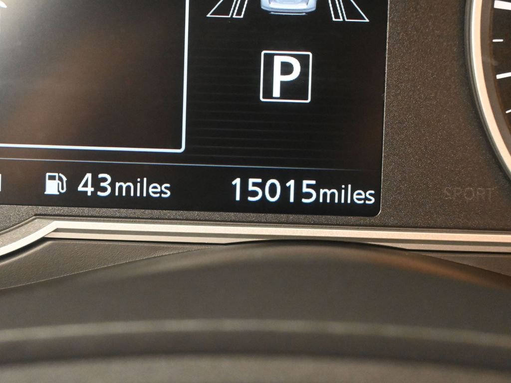 Used 2025 Nissan Versa SV image 29