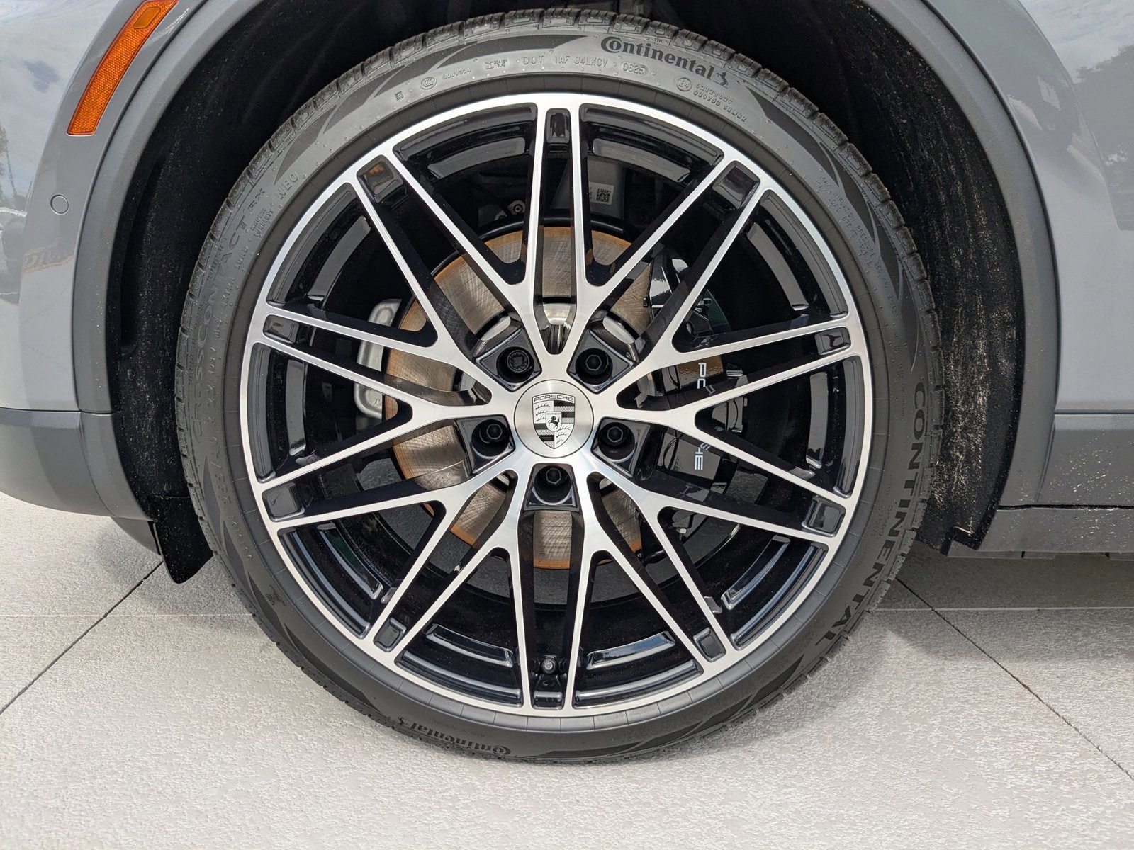 New 2025 Porsche Macan 4S Electric image 28