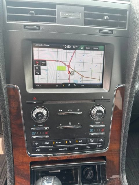 Used 2015 Lincoln Navigator 4WD image 11