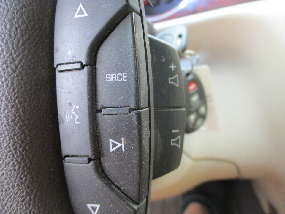 Used 2007 Buick Lucerne CXS w/ Driver Confidence Package FWD image 34