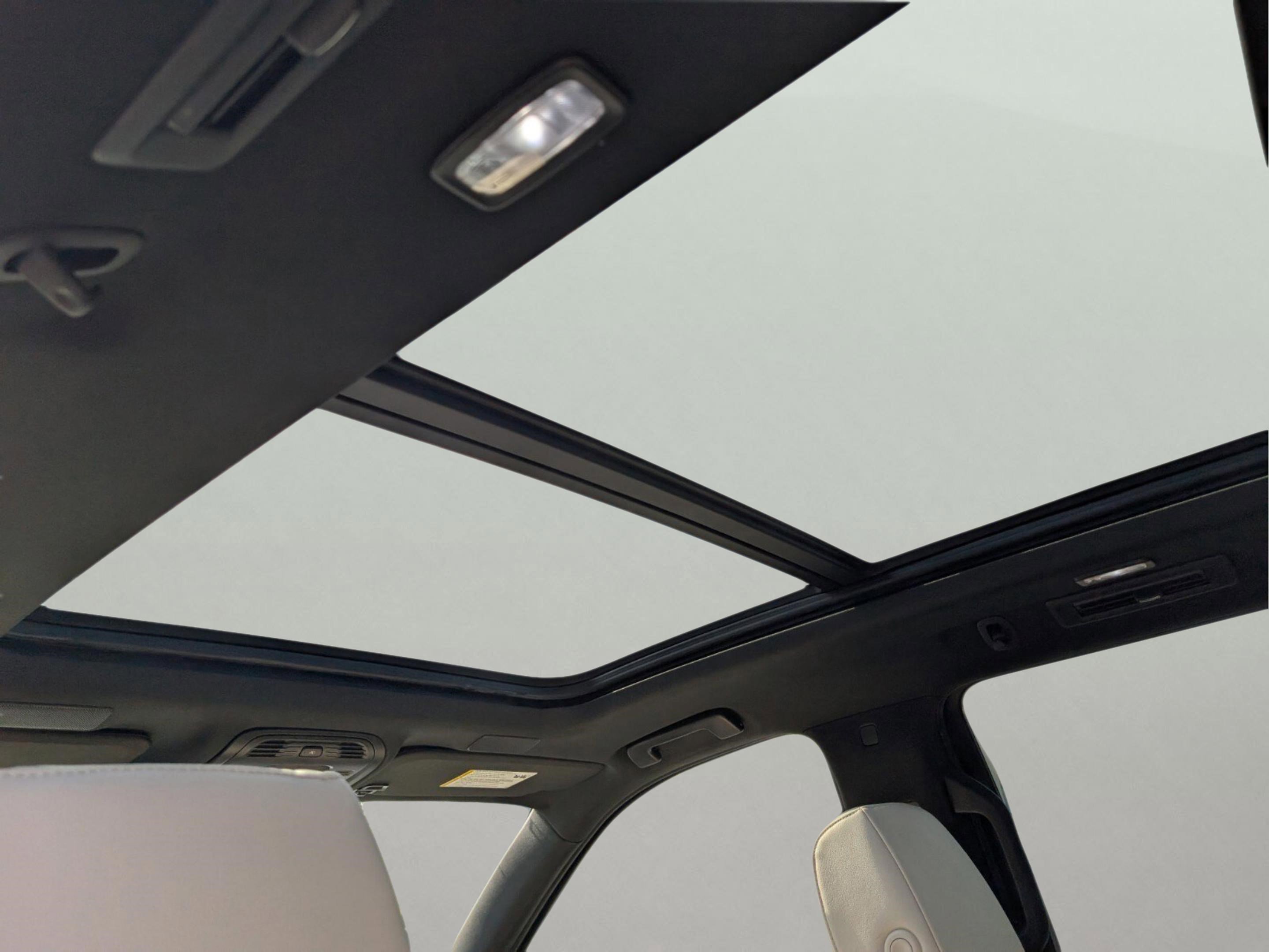 Used 2022 Cadillac Escalade ESV Sport RWD image 18