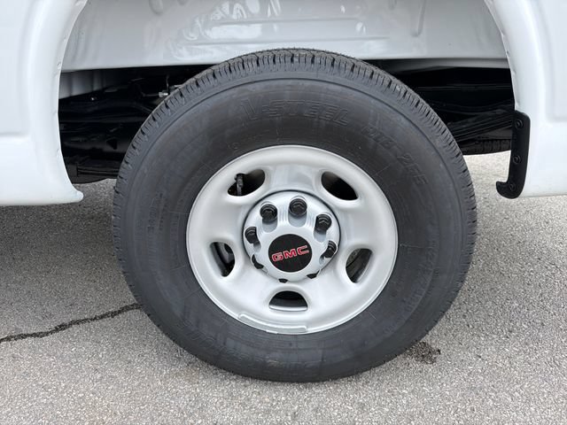 New 2026 GMC Savana 2500 w/ Driver Convenience Package RWD image 25