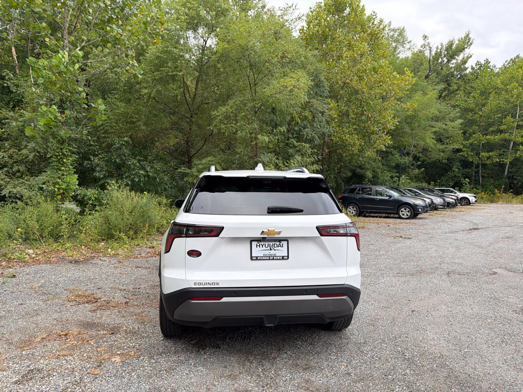 Used 2025 Chevrolet Equinox LT w/ Convenience Package II FWD image 5