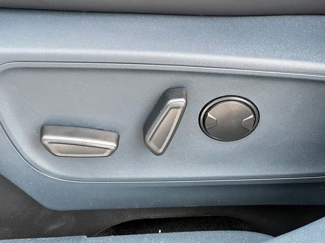 New 2026 Ford Maverick Lariat w/ Black Appearance Package image 13