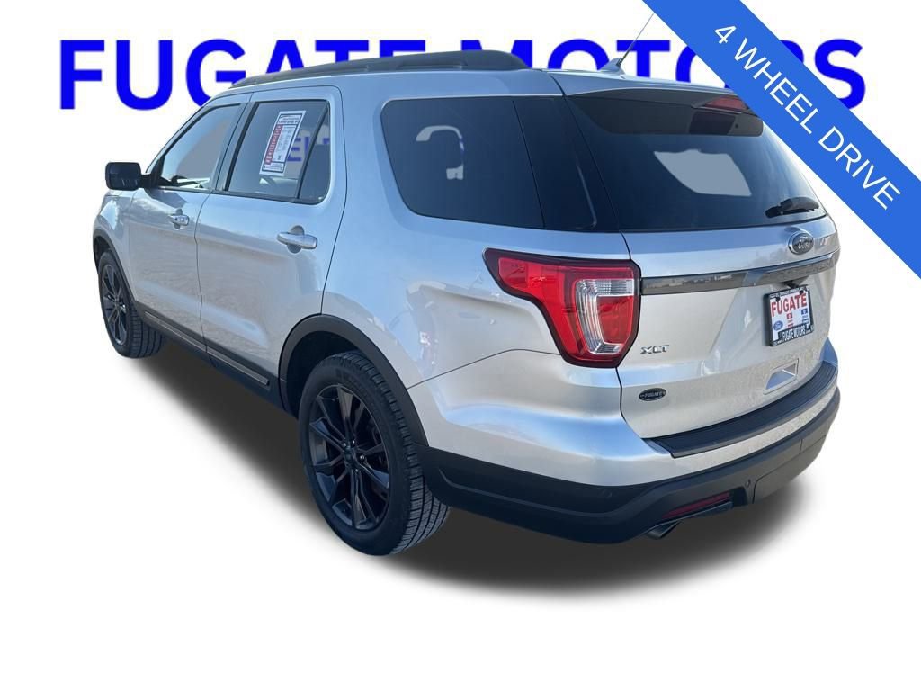 Used 2018 Ford Explorer XLT w/ Equipment Group 202A image 4