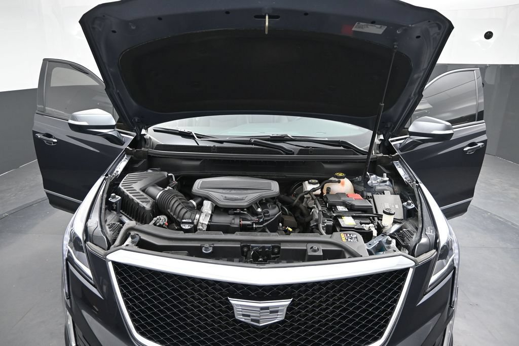 Certified 2022 Cadillac XT5 Sportv w/ LPO, Floor Liner Package AWD/4WD image 18
