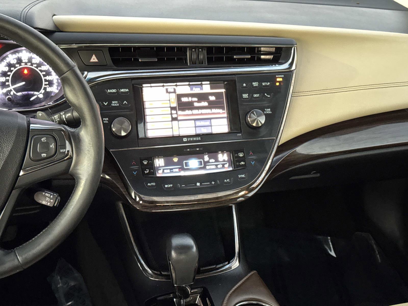 Used 2013 Toyota Avalon Limited image 3