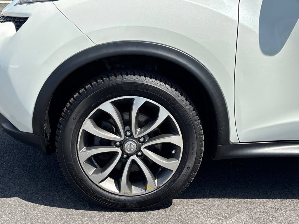 Used 2017 Nissan Juke SV w/ Technology Package AWD/4WD image 13