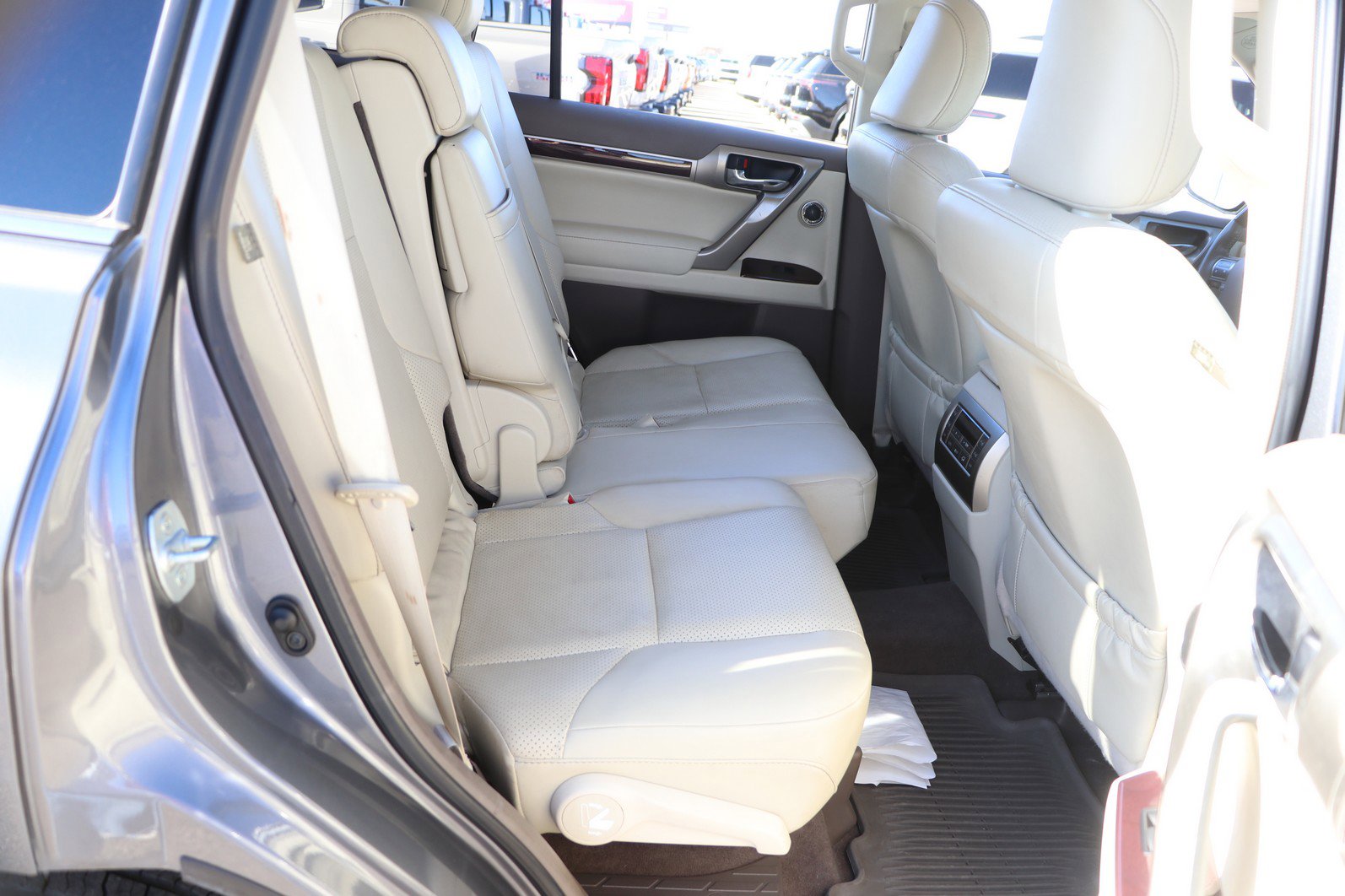 Used 2019 Lexus GX 460 Luxury image 34