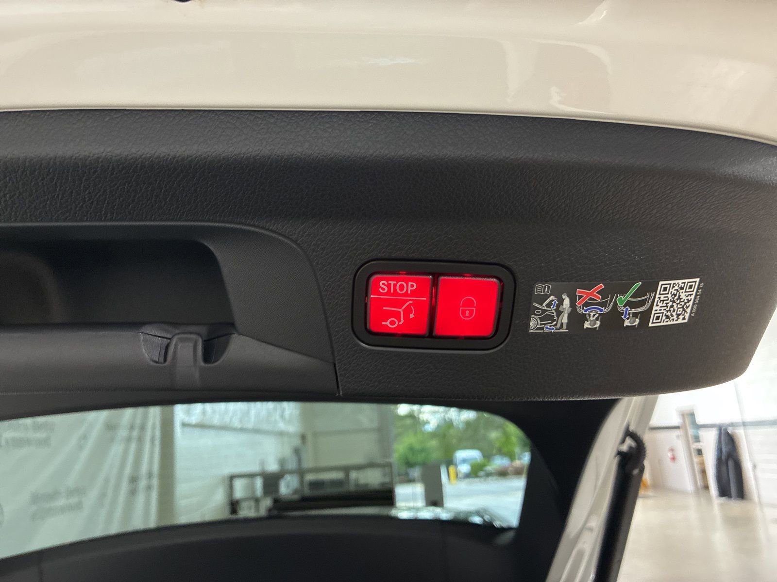 New 2026 Mercedes-Benz GLE 450 4MATIC Coupe image 6