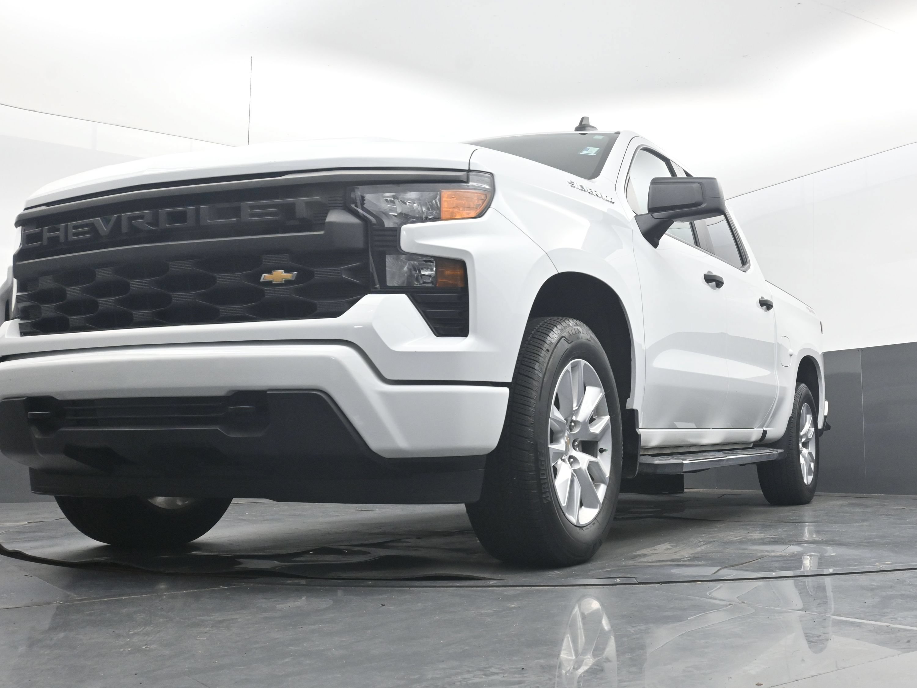 Used 2024 Chevrolet Silverado 1500 Custom AWD/4WD image 21