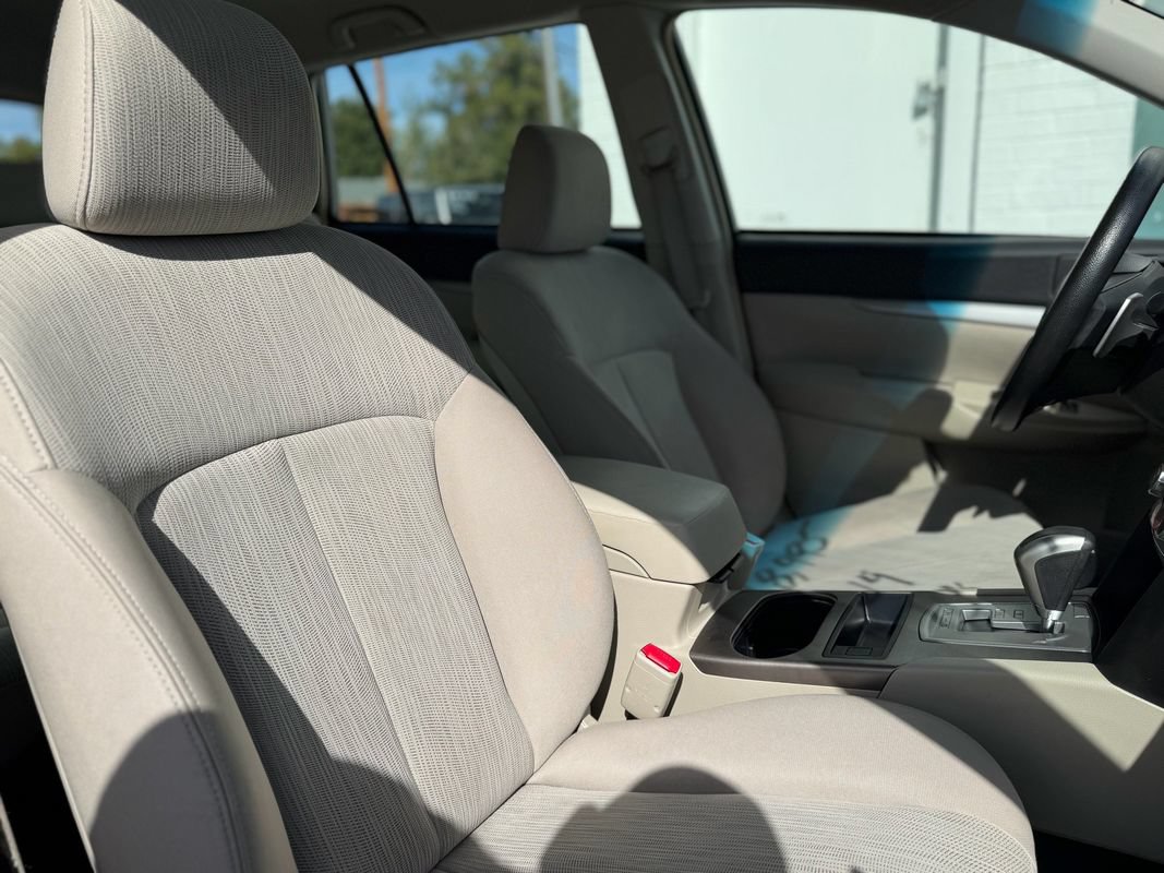 Used 2014 Subaru Outback 2.5i AWD/4WD image 8
