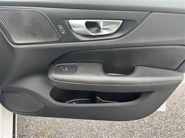 Used 2024 Volvo S60 B5 Plus image 22